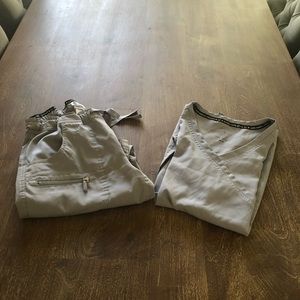 Koi lite scrub set. Small top and extra small bottoms